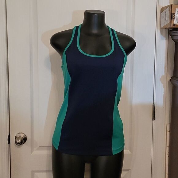BRAND NEW AERIE F.I.T TOP WITH BUILT IN SPORT BRA - Picture 4 of 14
